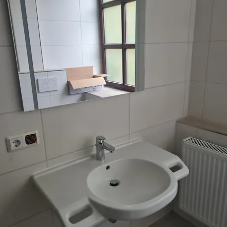 Grosse In Einzigartigem Historischen Gebaeude