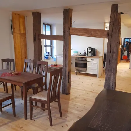 アパート Grosse In Einzigartigem Historischen Gebaeude