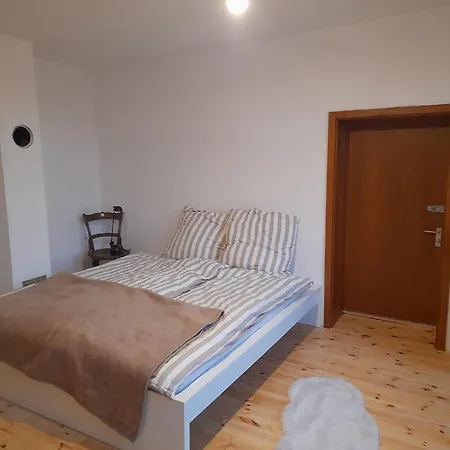 Grosse In Einzigartigem Historischen Gebaeude Hardegsen