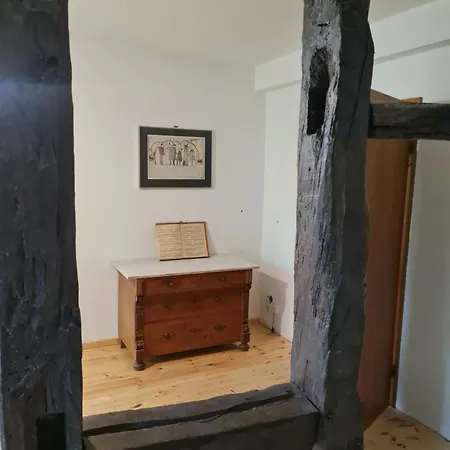 Grosse 160qm In Einzigartigem Historischen 700 Jahre Altem Gebaeude